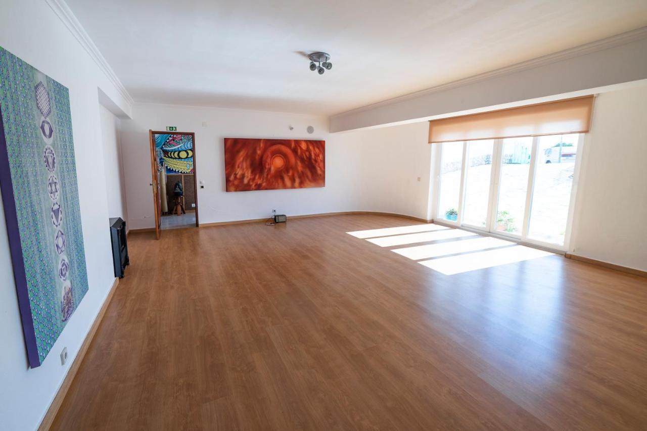 Surf Yoga Ericeira Guest House Eksteriør billede